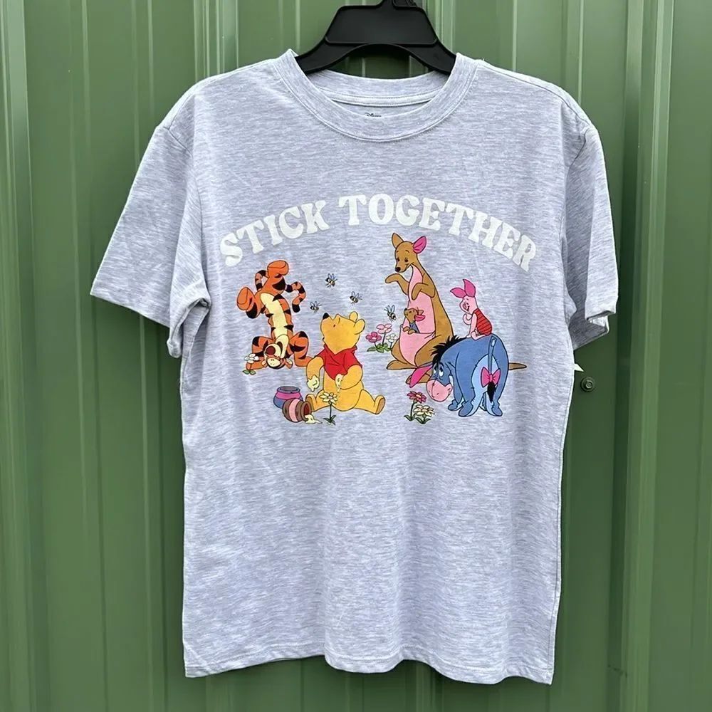 Disney Winnie the Pooh Graphic Short Sleeve T-Shirt Size S